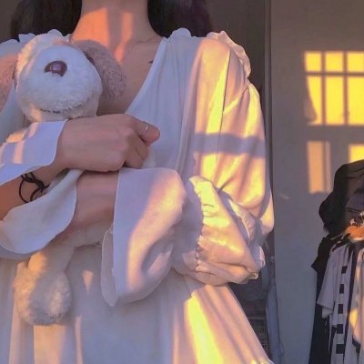 清凌凌的水蓝莹莹的天第一季